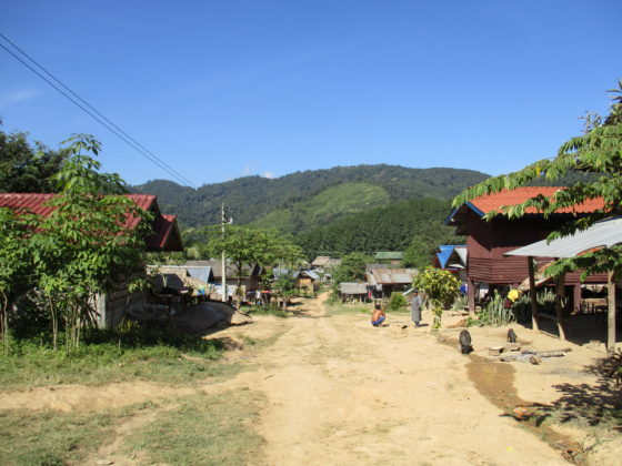 LAOS, Prang, Village