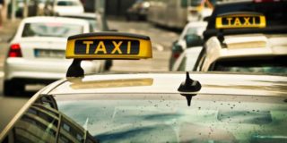 Auch für den städtischen öffentlichen Verkehr hat die Einführung selbstfahrender Taxis weitreichende Folgen. (Bild: pxhere.com / CC0 1.0)