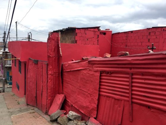 «I don’t agree with this intervention. Neighborhoods that are painted like this are the lower strata neighborhoods, the most disgusting ones, and we are not disgusting! They want to mark us, to kick us out!» Resident in Ciudad Bolivar, Bogotá © ETH Wohnforum – ETH CASE