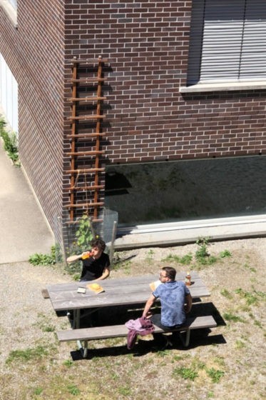 Having lunch in the sun 2, May 2020 © Qianner Zhu