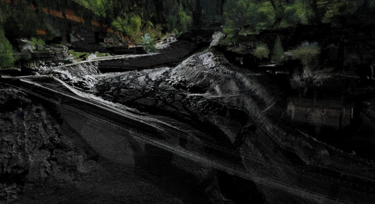 Topographic survey in Bondo, Switzerland, where a major tectonic event had a large impact on the village. In the scope of the disaster, human vulnerability and a disposition to resist take on a profound significance in the recovery of the landscape. © Ilmar Hurkxkens, ETH Zürich