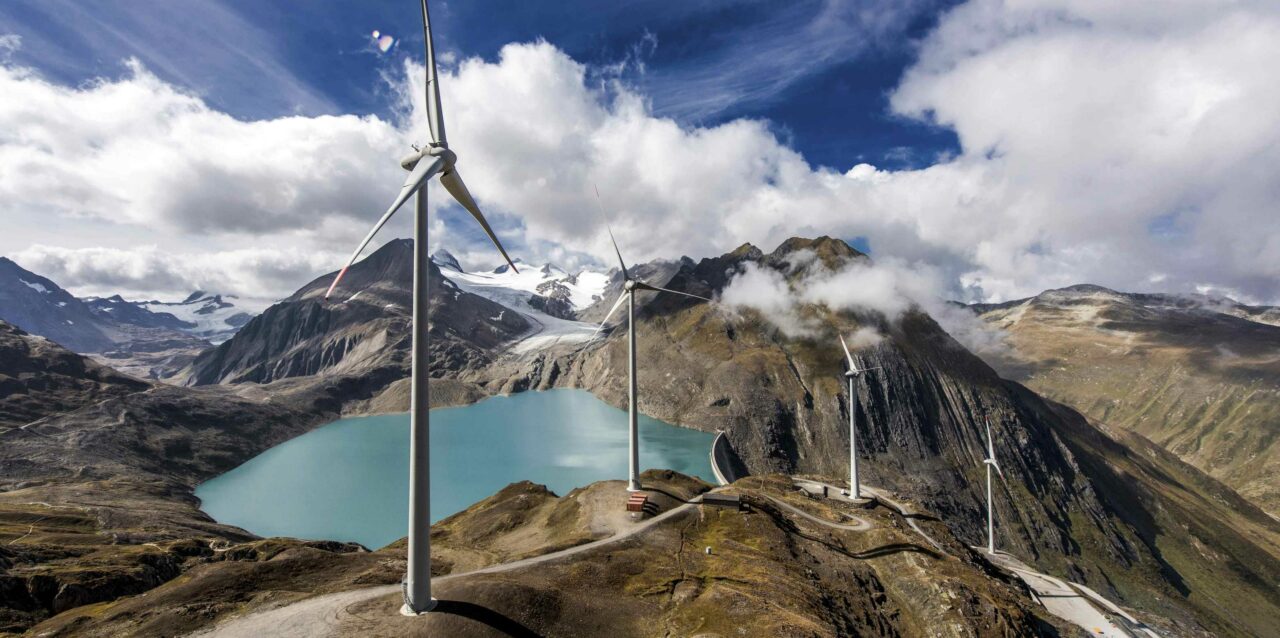 Windräder auf den Alpen. Olivier Marie / Keystone