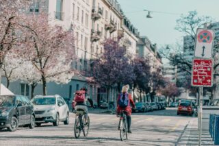 Velofahrende in Zürich (M. Bisig / Adobe Stock)