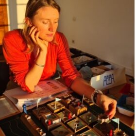 Constance Brouillet playing the serious game