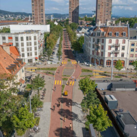 Cover of the brochure: "The E-Bike City. Designing Sustainable Streets"